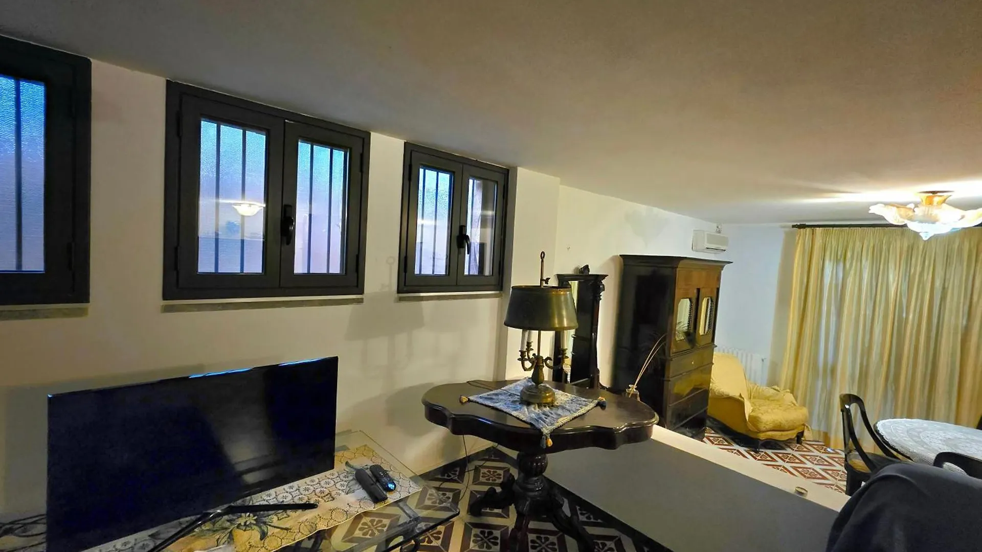 A Pochi Passi Dal Mare Apartment Mondello 0*,
