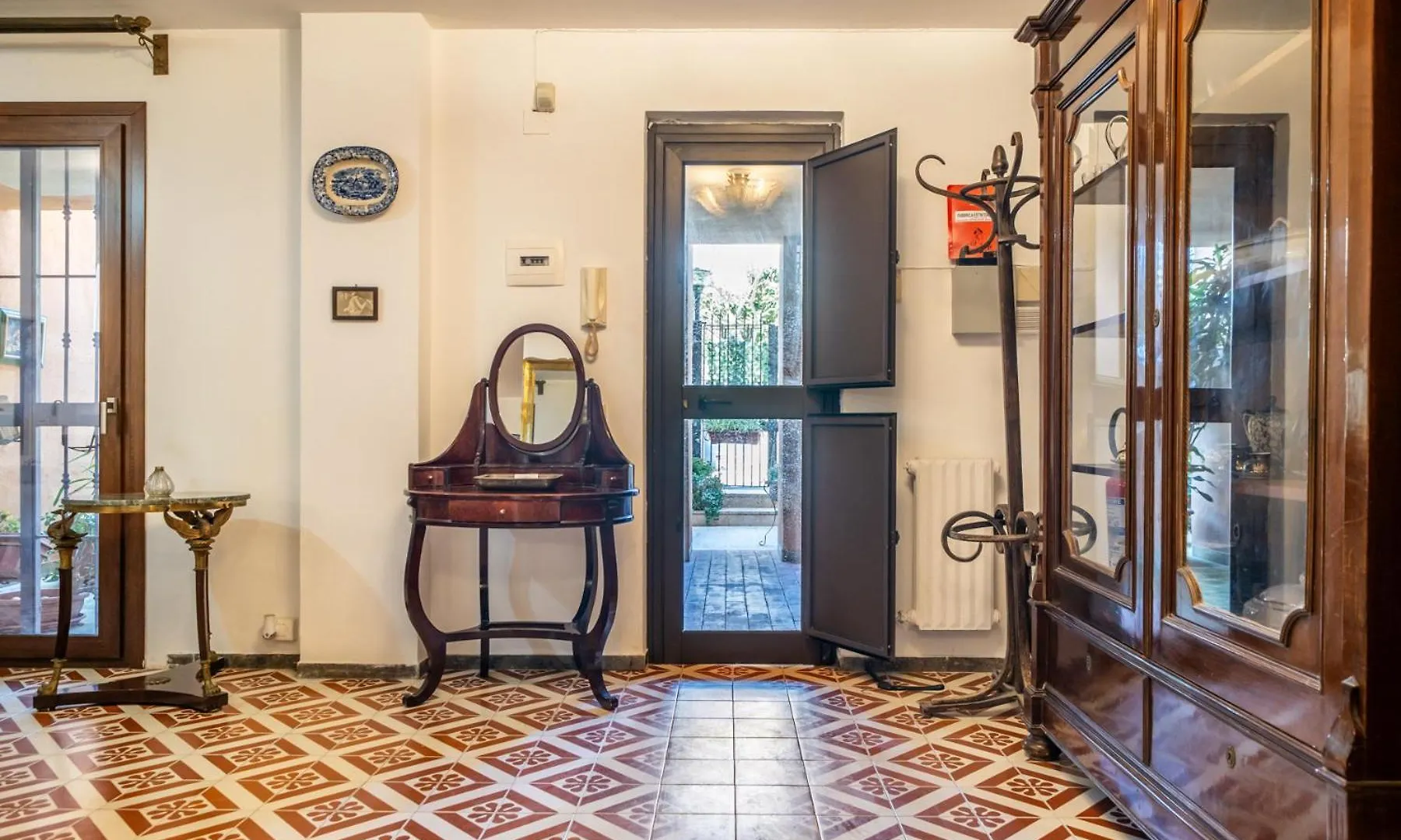 A Pochi Passi Dal Mare Apartment Mondello 0*,